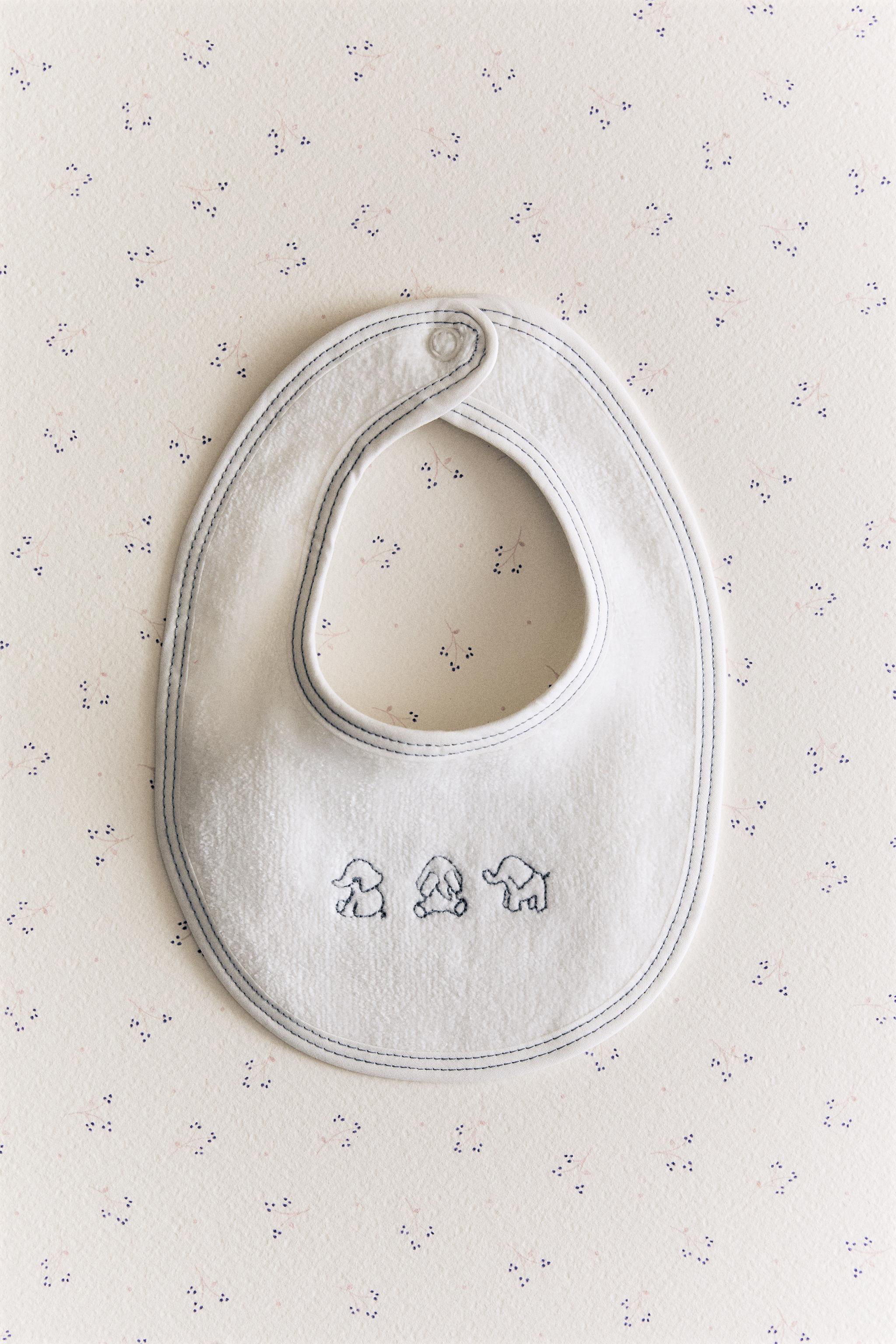 VELOUR BABY BIB ELEPHANTS